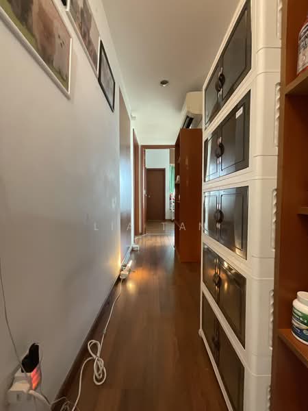 Baywater, 806 Bedok Reservoir Road, 4 Bedrooms, 2,787 sqft, Condominium For Sale, by Lia Tan, 500183619 - Corridor - PropertyGuru.com.sg