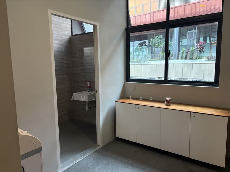 Interlocal Centre, 100G Pasir Panjang Road, 100 sqft, Light Industrial (B1) For Rent, by Jolin Lee, 500183622 - Bathroom - CommercialGuru.com.sg