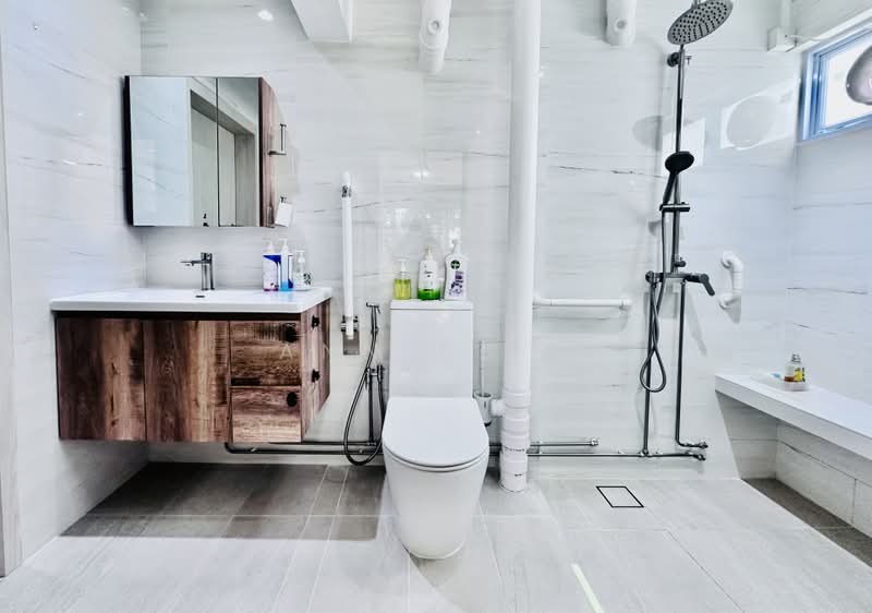 67 Telok Blangah Drive, 67 Telok Blangah Drive, 3 Bedrooms, 1,292 sqft, HDB Flat For Sale, by Ann Teiw, 500183625 - Enlarged Master Bathroom - PropertyGuru.com.sg