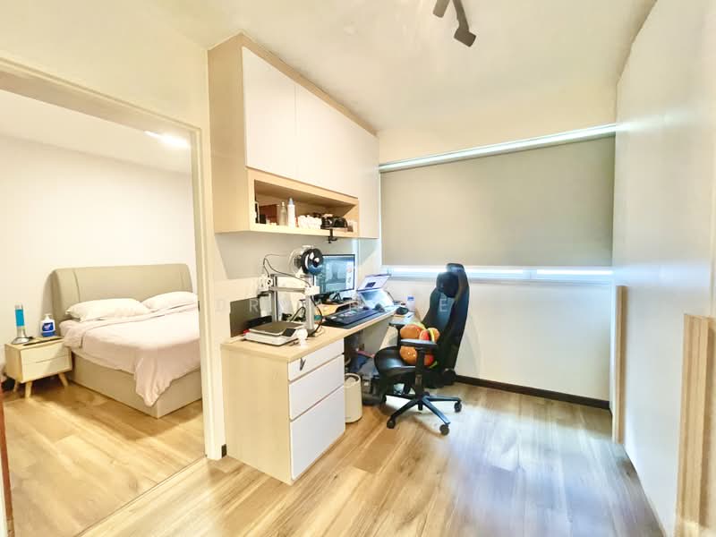 82B Circuit Road, 82B Circuit Road, 3 Bedrooms, 1,001 sqft, HDB Flat For Sale, by Bryan Lee, 500183632 - Bedroom and Study - PropertyGuru.com.sg