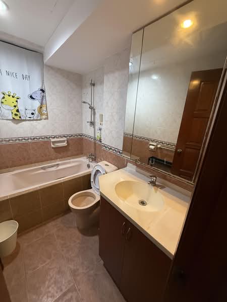 Simsville, 10 Geylang East Avenue 2, Room Rental, 80 sqft, Condominium For Rent, by Alan Tsui 徐先生, 500183666 - Bathroom - PropertyGuru.com.sg
