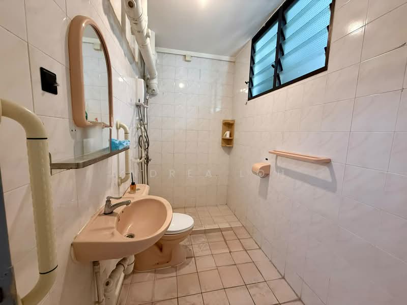 103B Depot Road, 103B Depot Road, 3 Bedrooms, 1,076 sqft, HDB Flat For Rent, by Andrea Loh, 500183671 - Bathroom - PropertyGuru.com.sg