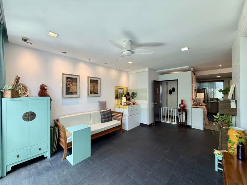 Gardenvista, 950 Dunearn Road, 4 Bedrooms, 1,345 sqft, Condominium For Sale, by Lynn Er, 500183691 - Living Room - PropertyGuru.com.sg