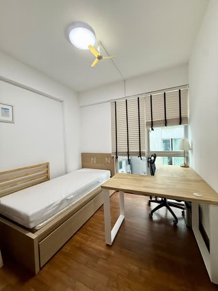 Gardenvista, 950 Dunearn Road, 4 Bedrooms, 1,345 sqft, Condominium For Sale, by Lynn Er, 500183691 - Bedroom - PropertyGuru.com.sg