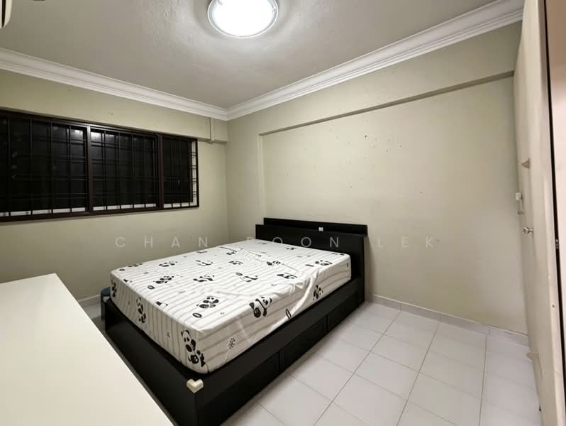 5 Teck Whye Avenue, 5 Teck Whye Avenue, 2 Bedrooms, 797 sqft, HDB Flat For Sale, by Chan Boon Lek, 500183695 - Bedroom - PropertyGuru.com.sg