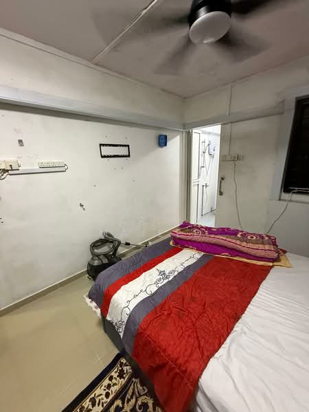 319 Hougang Avenue 5, 319 Hougang Avenue 5, 2 Bedrooms, 650 sqft, HDB Flat For Rent, by Zarina Majeed, 500183710 - Bedroom - PropertyGuru.com.sg