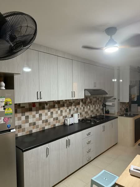 319 Hougang Avenue 5, 319 Hougang Avenue 5, 2 Bedrooms, 650 sqft, HDB Flat For Rent, by Zarina Majeed, 500183710 - Kitchen - PropertyGuru.com.sg