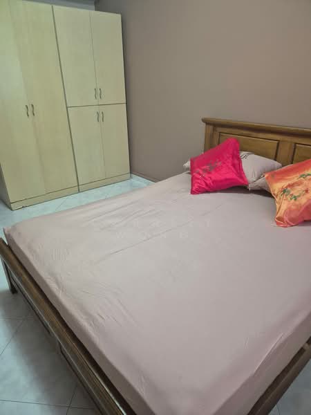 966 Hougang Avenue 9, 966 Hougang Avenue 9, Room Rental, 150 sqft, HDB Flat For Rent, by Coralle Wong, 500183715 - Bedroom - PropertyGuru.com.sg