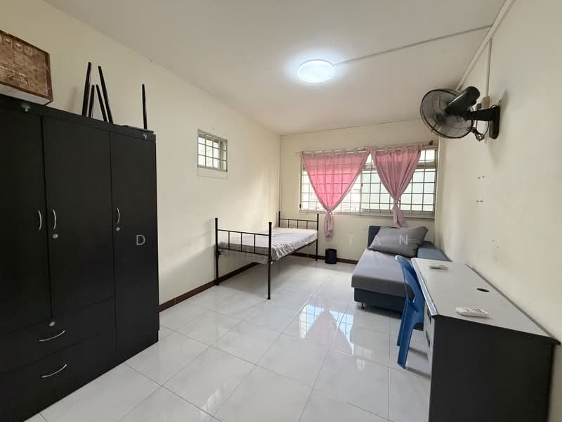 322 Tah Ching Road, 322 Tah Ching Road, Room Rental, 100 sqft, HDB Flat For Rent, by Donavan Tan, 500183750 - Bedroom - PropertyGuru.com.sg