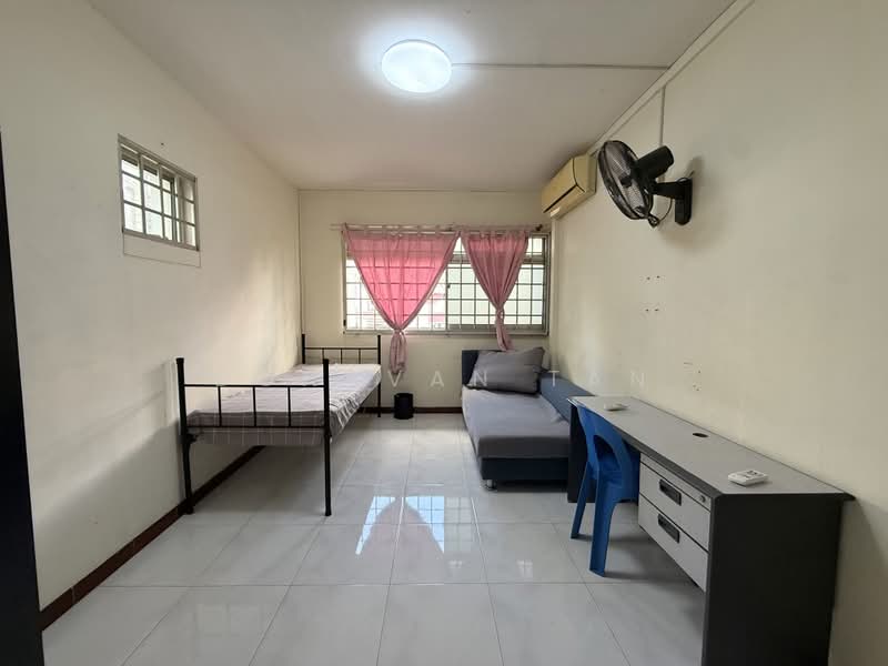 322 Tah Ching Road, 322 Tah Ching Road, Room Rental, 100 sqft, HDB Flat For Rent, by Donavan Tan, 500183750 - Bedroom - PropertyGuru.com.sg