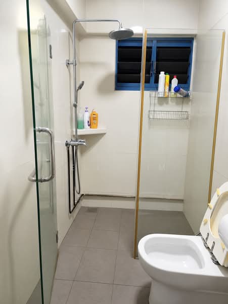 468C Admiralty Drive, 468C Admiralty Drive, Room Rental, 80 sqft, HDB Flat For Rent, by Kelly Lim, 500183770 - Bathroom - PropertyGuru.com.sg