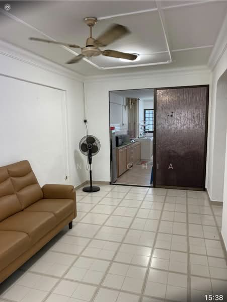 175 Bukit Batok West Avenue 8, 175 Bukit Batok West Avenue 8, 2 Bedrooms, 721 sqft, HDB Flat For Rent, by Annie Chia, 500183784 - Living Room - PropertyGuru.com.sg