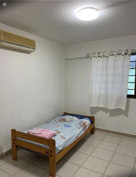 175 Bukit Batok West Avenue 8, 175 Bukit Batok West Avenue 8, 2 Bedrooms, 721 sqft, HDB Flat For Rent, by Annie Chia, 500183784 - Bedroom - PropertyGuru.com.sg