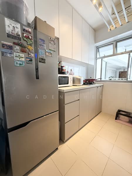 440A Bukit Batok West Avenue 8, 440A Bukit Batok West Avenue 8, 1 Bedroom, 398 sqft, HDB Flat For Sale, by Caden Chee, 500183795 - Kitchen - PropertyGuru.com.sg