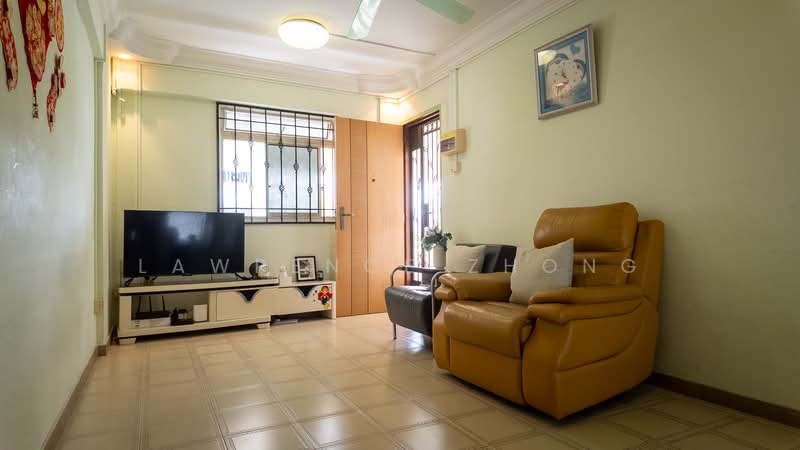 223 Serangoon Avenue 4, 223 Serangoon Avenue 4, 2 Bedrooms, 721 sqft, HDB Flat For Sale, by Lawrence Zhong, 500183834 - Living Room - PropertyGuru.com.sg