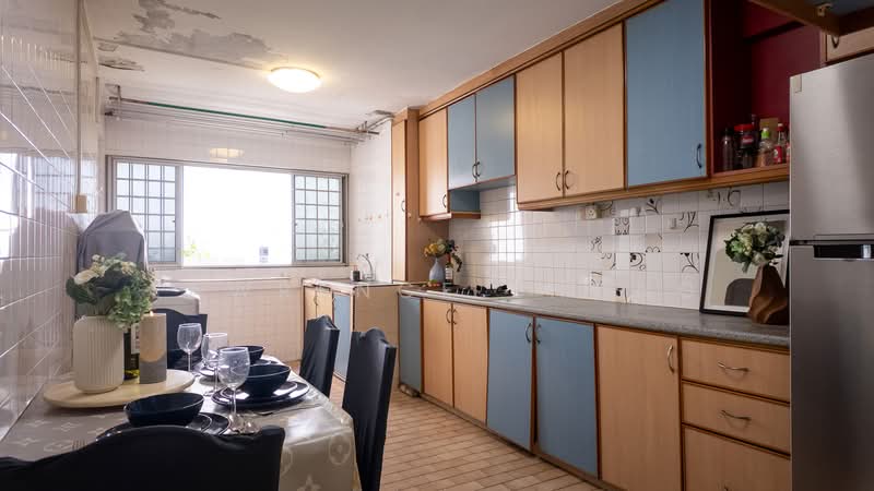 223 Serangoon Avenue 4, 223 Serangoon Avenue 4, 2 Bedrooms, 721 sqft, HDB Flat For Sale, by Lawrence Zhong, 500183834 - Kitchen - PropertyGuru.com.sg