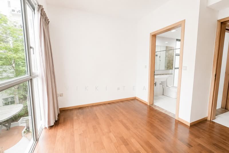 Eight Courtyards, 2 Canberra Drive, 2 Bedrooms, 800 sqft, Condominium For Rent, by Vikki Tear, 500183839 - Master Bedroom - PropertyGuru.com.sg