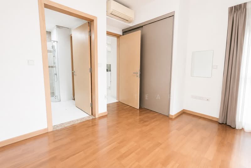 Eight Courtyards, 2 Canberra Drive, 2 Bedrooms, 800 sqft, Condominium For Rent, by Vikki Tear, 500183839 - Master Bedroom - PropertyGuru.com.sg