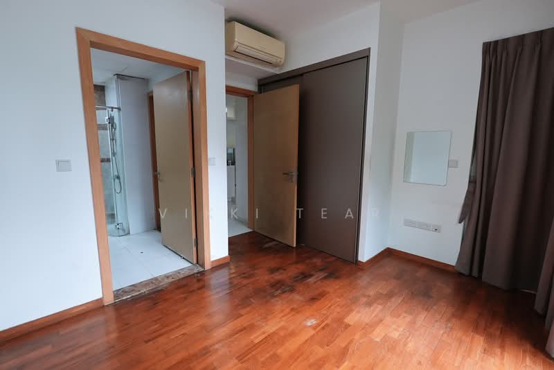 Eight Courtyards, 2 Canberra Drive, 2 Bedrooms, 800 sqft, Condominium For Rent, by Vikki Tear, 500183839 - Master Bedroom - PropertyGuru.com.sg