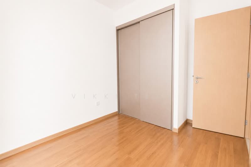 Eight Courtyards, 2 Canberra Drive, 2 Bedrooms, 800 sqft, Condominium For Rent, by Vikki Tear, 500183839 - Common Bedroom - PropertyGuru.com.sg