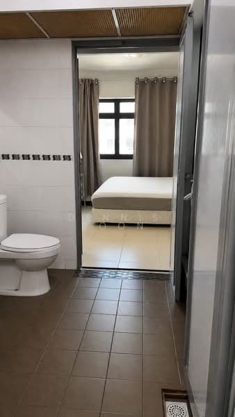 372 Jurong East Street 32, 372 Jurong East Street 32, 1 Bedroom, 474 sqft, HDB Flat For Sale, by Dennis Soon, 500183850 - Bathroom - PropertyGuru.com.sg
