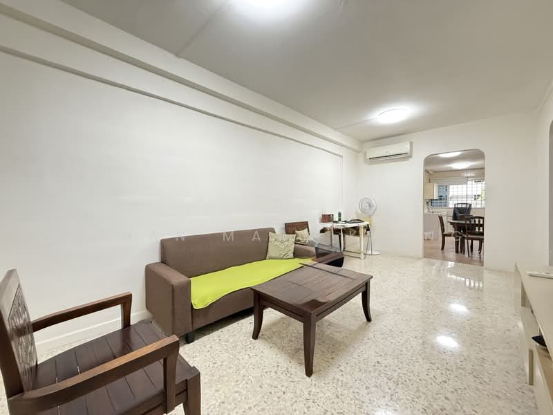 175 Bukit Batok West Avenue 8, 175 Bukit Batok West Avenue 8, 2 Bedrooms, 721 sqft, HDB Flat For Rent, by Ethan Mark Kheng, 500183851 - Living Room - PropertyGuru.com.sg