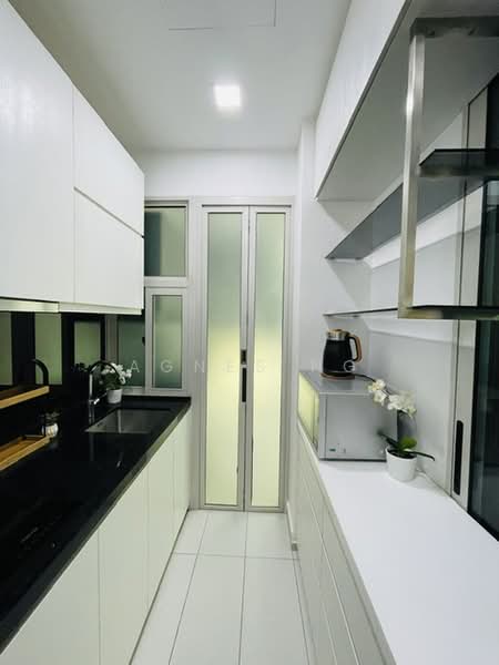 NEWest, 3 West Coast Drive, Room Rental, 120 sqft, Cluster House For Rent, by Agnes Ng, 500183904 - Kitchen - PropertyGuru.com.sg