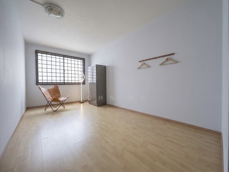 813 Jurong West Street 81, 813 Jurong West Street 81, 3 Bedrooms, 1,119 sqft, HDB Flat For Sale, by John Ng, 500183905 - Bedroom 2 - PropertyGuru.com.sg