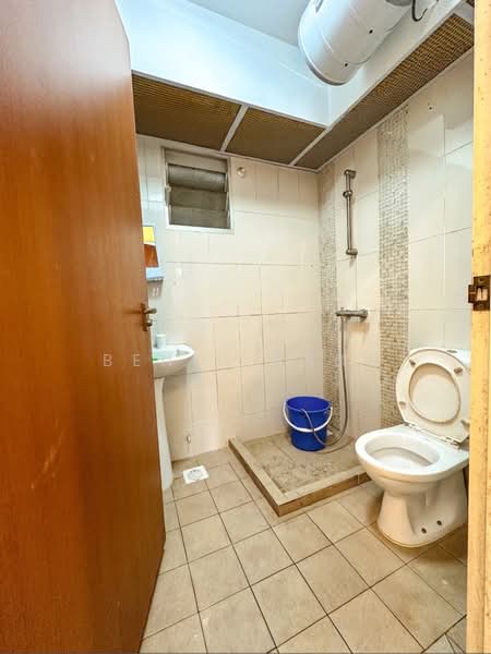 526A Costa Ris, 526A Pasir Ris Street 51, 3 Bedrooms, 1,001 sqft, HDB Flat For Sale, by Benin Sabu, 500183906 - Common toilet - PropertyGuru.com.sg