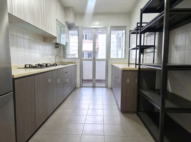 213B Punggol Walk, 213B Punggol Walk, 3 Bedrooms, 1,216 sqft, HDB Flat For Sale, by Rabecca Lai, 500183963 - Kitchen - PropertyGuru.com.sg