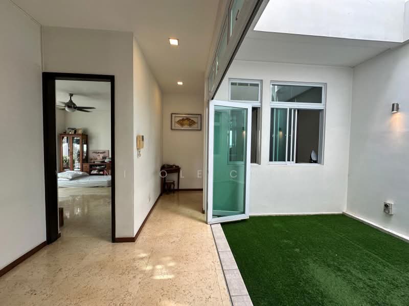 Seletar Hills vicinity, Seletar Court, Jalan Redop , Jalan Lakum , Seletar Hills Dr, 5 Bedrooms, 4,000 sqft, Corner Terrace For Sale, by Nicole Chia, 500183965 - Interior air well - PropertyGuru.com.sg