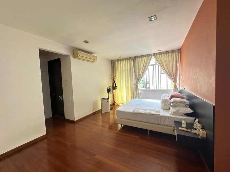 Seletar Hills vicinity, Seletar Court, Jalan Redop , Jalan Lakum , Seletar Hills Dr, 5 Bedrooms, 4,000 sqft, Corner Terrace For Sale, by Nicole Chia, 500183965 - Bedroom - PropertyGuru.com.sg