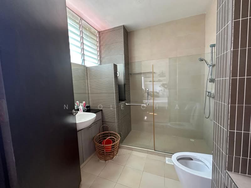 Seletar Hills vicinity, Seletar Court, Jalan Redop , Jalan Lakum , Seletar Hills Dr, 5 Bedrooms, 4,000 sqft, Corner Terrace For Sale, by Nicole Chia, 500183965 - Bathroom - PropertyGuru.com.sg