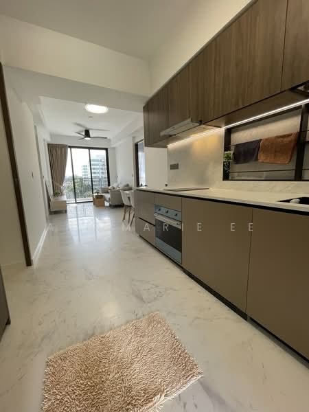 Sceneca Residence, 26 Tanah Merah Kechil Link, 2 Bedrooms, 764 sqft, Condominium For Rent, by Ann Marie Ee, 500183967 - Kitchen & Living area (view fm entrance) - PropertyGuru.com.sg