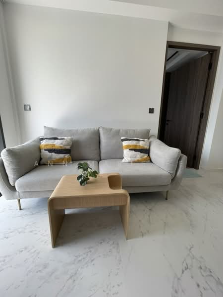 Sceneca Residence, 26 Tanah Merah Kechil Link, 2 Bedrooms, 764 sqft, Condominium For Rent, by Ann Marie Ee, 500183967 - Living Room - sofa & coffee table - PropertyGuru.com.sg