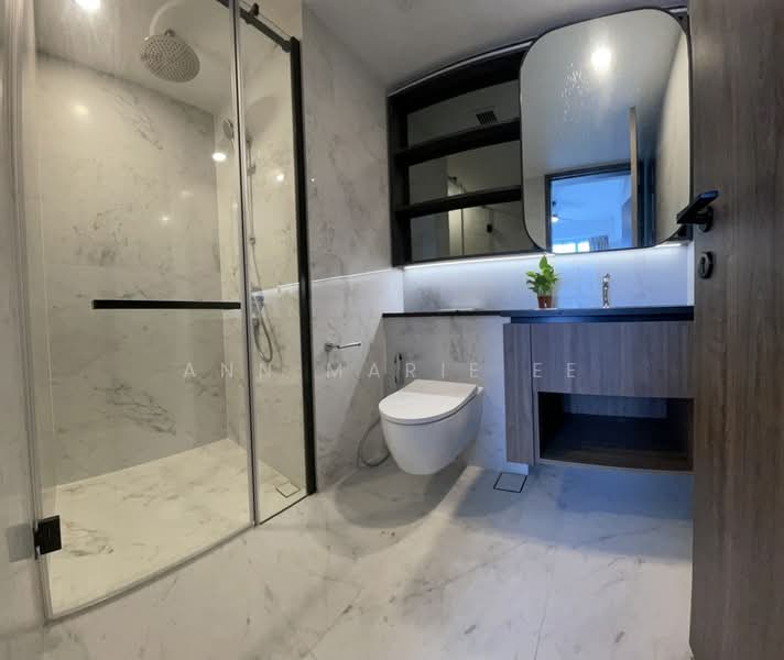 Sceneca Residence, 26 Tanah Merah Kechil Link, 2 Bedrooms, 764 sqft, Condominium For Rent, by Ann Marie Ee, 500183967 - Master Bathroom - PropertyGuru.com.sg