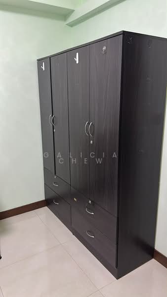 116A Jalan Tenteram, 116A Jalan Tenteram, Room Rental, 100 sqft, HDB Flat For Rent, by Galicia Chew, 500183981 - Wardrobe with Ample Storage - PropertyGuru.com.sg