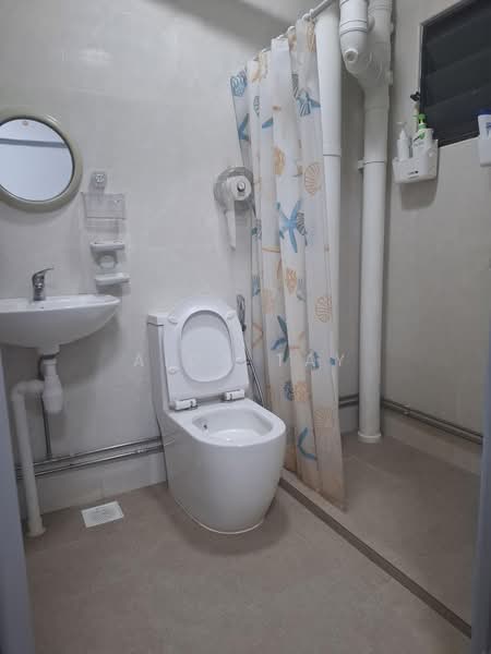 662C Jurong West Street 64, 662C Jurong West Street 64, Room Rental, 150 sqft, HDB Flat For Rent, by Aida Tay, 500183986 - Bathroom - PropertyGuru.com.sg