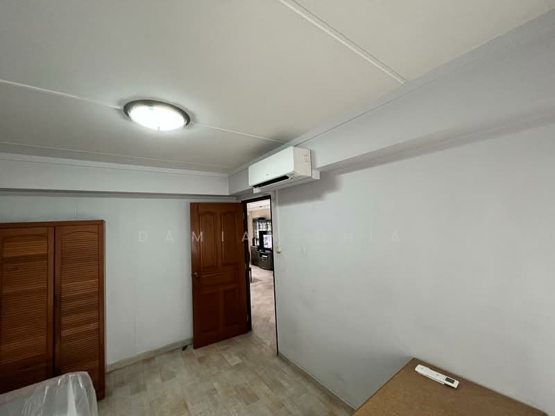 527 Jelapang Road, 527 Jelapang Road, 3 Bedrooms, 1,302 sqft, HDB Flat For Sale, by Damian Chia, 500184017 - Bedroom - PropertyGuru.com.sg