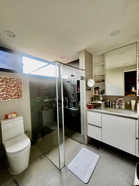 Hillcrest Arcadia, 257 Arcadia Road, 2 Bedrooms, 1,421 sqft, Condominium For Sale, by Caroline Yang, 500184019 - Bathroom - PropertyGuru.com.sg