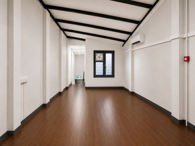 Kampong Glam Shop House, 660 North Bridge Road, 1,300 sqft, Shop / Shophouse For Rent, by Michelle Ang, 500184024 - CommercialGuru.com.sg