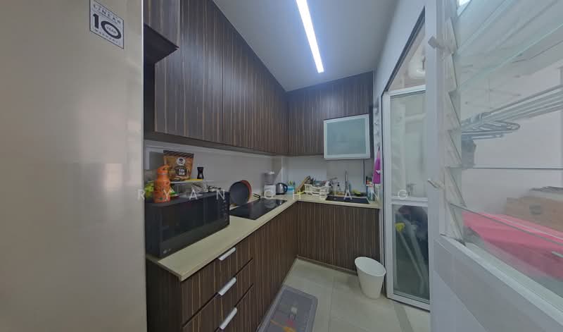 621A Tampines Street 61, 621A Tampines Street 61, 2 Bedrooms, 721 sqft, HDB Flat For Sale, by Ryan Cheang, 500184036 - Kitchen - PropertyGuru.com.sg