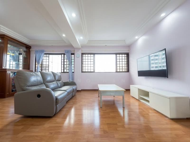311 Jurong East Street 32, 311 Jurong East Street 32, 3 Bedrooms, 1,119 sqft, HDB Flat For Sale, by Zong Han, 500184039 - PropertyGuru.com.sg