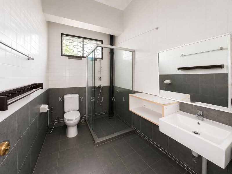 Tuan Sing Park, , 5 Bedrooms, 2,000 sqft, Semi-Detached House For Rent, by Krystal Yeo, 500184042 - Bathroom - PropertyGuru.com.sg