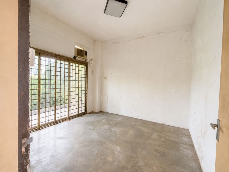 Tuan Sing Park, , 5 Bedrooms, 2,000 sqft, Semi-Detached House For Rent, by Krystal Yeo, 500184042 - Basement Bedroom  - PropertyGuru.com.sg