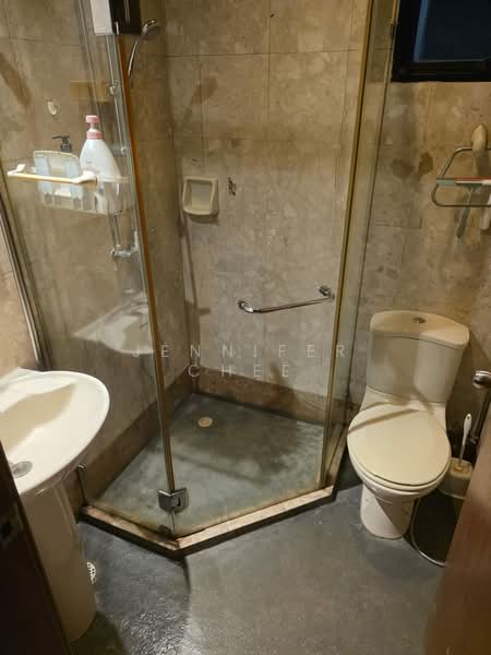 Harbourlights, 66 Telok Blangah Road, 2 Bedrooms, 915 sqft, Apartment For Rent, by Jennifer Chee, 500184046 - Bathroom - PropertyGuru.com.sg