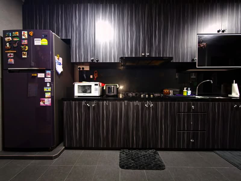 340 Bukit Batok Street 34, 340 Bukit Batok Street 34, 2 Bedrooms, 786 sqft, HDB Flat For Sale, by Ken Tan, 500184051 - Kitchen - PropertyGuru.com.sg