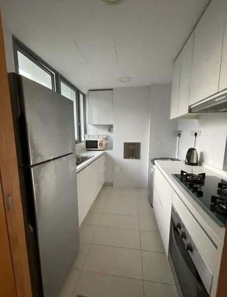 Eight Courtyards, 8 Canberra Drive, Room Rental, 100 sqft, Condominium For Rent, by Siyo Jun Jie Andrew, 500184053 - Kitchen - PropertyGuru.com.sg