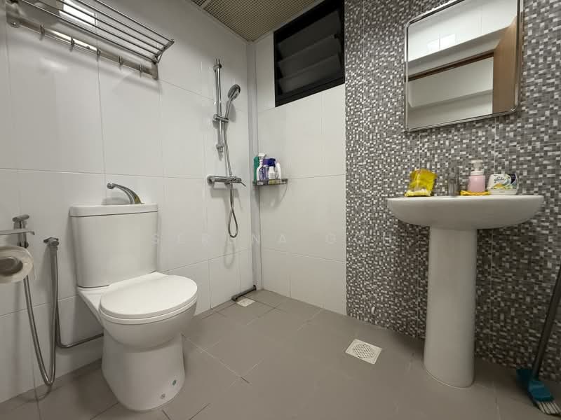 118A Alkaff Crescent, 118A Alkaff Crescent, Room Rental, 120 sqft, HDB Flat For Rent, by Serena Goh, 500184071 - Bathroom - PropertyGuru.com.sg