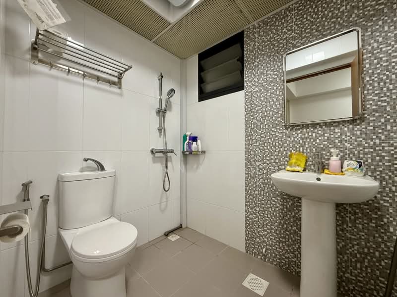 118A Alkaff Crescent, 118A Alkaff Crescent, Room Rental, 120 sqft, HDB Flat For Rent, by Serena Goh, 500184071 - Bathroom - PropertyGuru.com.sg